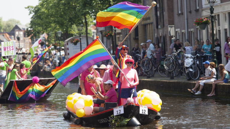 Grachtenparade vertrouwd en kleurrijk