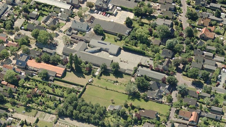 Het Baken wil tweede klas onderbrengen in voormalige VroegOp-pand