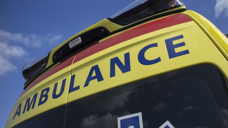 Motorrijder gewond bij aanrijding op N246 in Markenbinnen