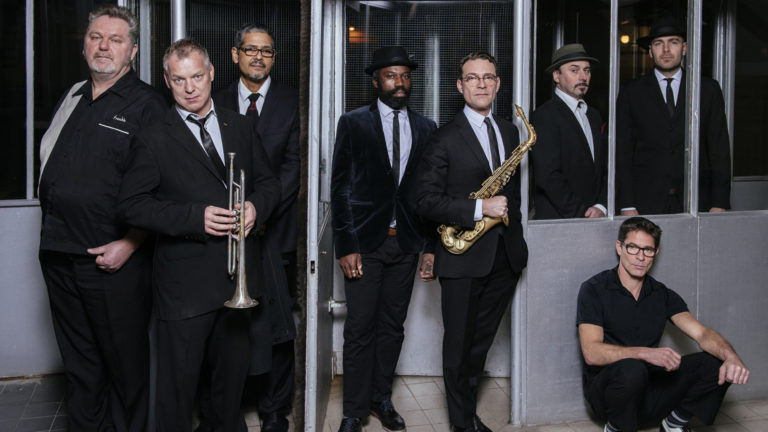Janne Schra en New Cool Collective bij Zomer op het Plein ?