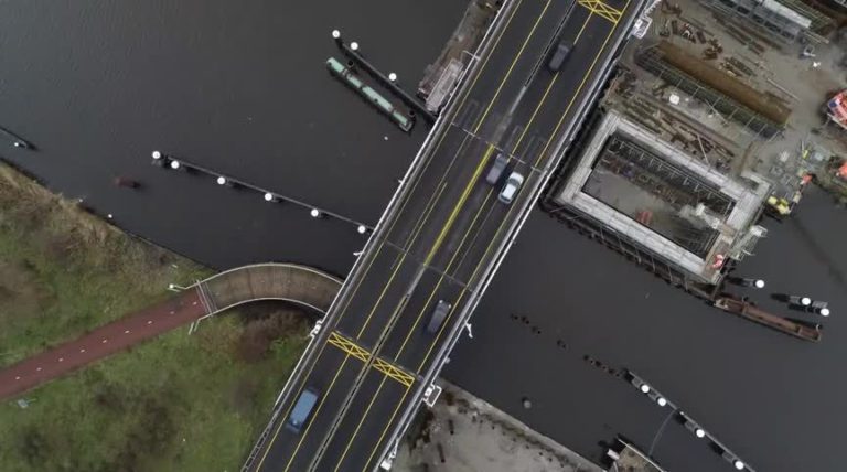 Transporteur: bolling nieuwe Leeghwaterbrug niet veilig met 80 km/u