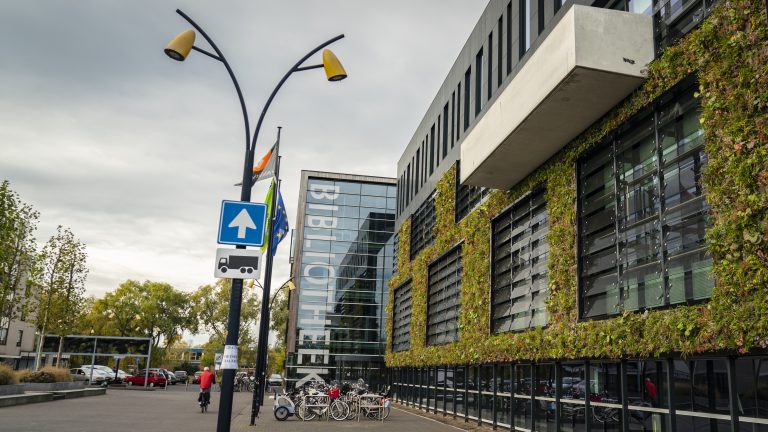 Gemeentehuis en gemeentewerf Heerhugowaard dicht op Tweede Paasdag
