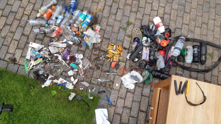 Mountainbiker oogst lof voor opruimactie zwerfafval langs MTB-parcours Schoorl