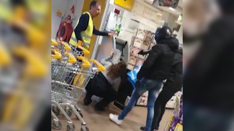 Twee Alkmaarders (17 en 18) aangehouden voor overvallen Jumbo’s Alkmaar en Haarlem