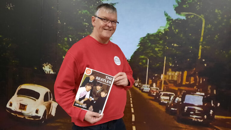 Deel opbrengsten nieuw magazine naar Beatles Museum Alkmaar