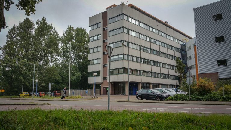 Toch geen statushouders in voormalig belastingkantoor Alkmaar