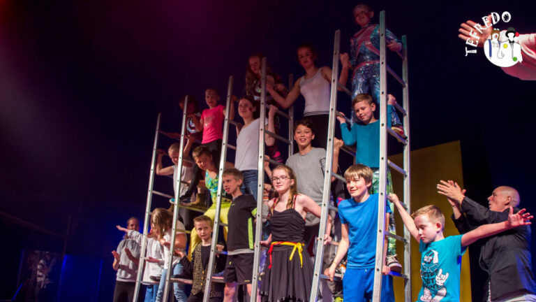 ‘Tefredo’s Talenten Spektakel’ vanaf 12 augustus bij Strand van Luna 🗓