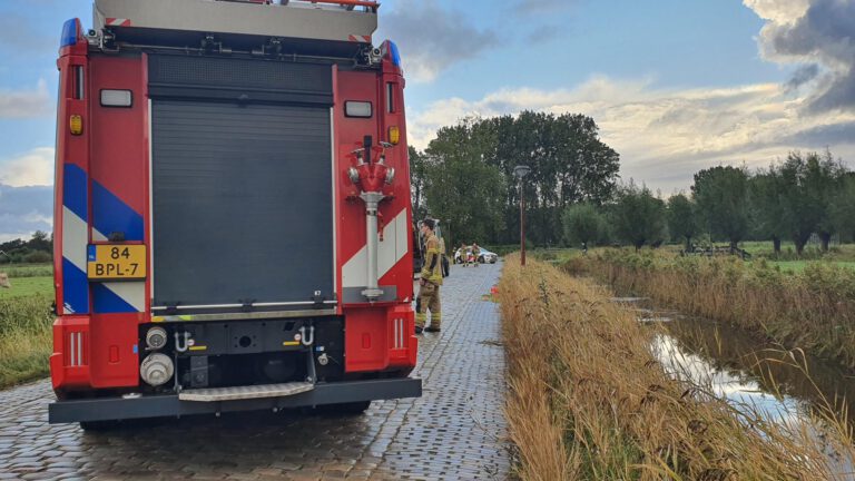 Munnikenweg afgesloten na vondst vier vaten met chemisch afval