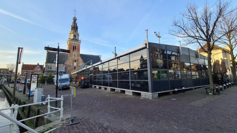 Vergunning voor winterterras Waagplein; bezwaar maken mag maar tent staat er al