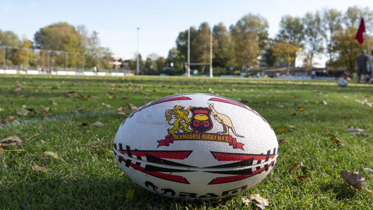Gebrek aan reserves doet Alkmaarse rugbymannen de das om tegen Bulldogs