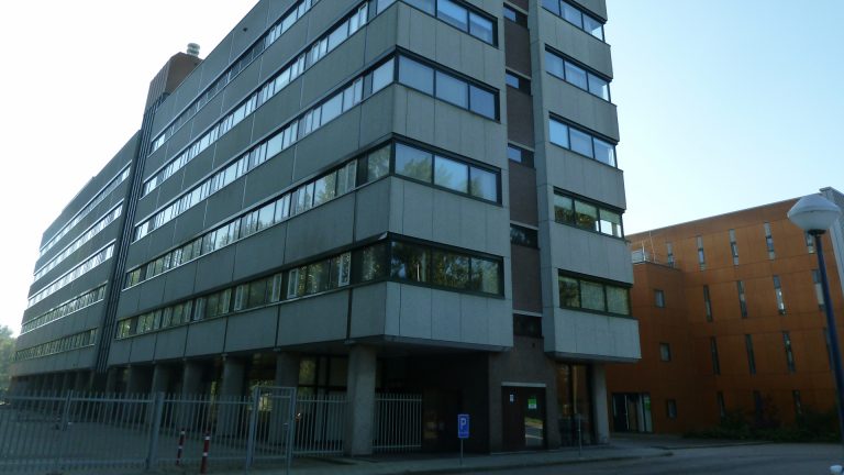 Nog geen voorbereidingen in voormalige AZC Robonsbosweg voor mogelijke opvang