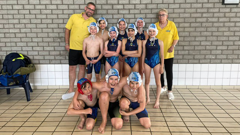 Jongste waterpoloteam van Aquawaard met overmacht kampioen 2e Klasse
