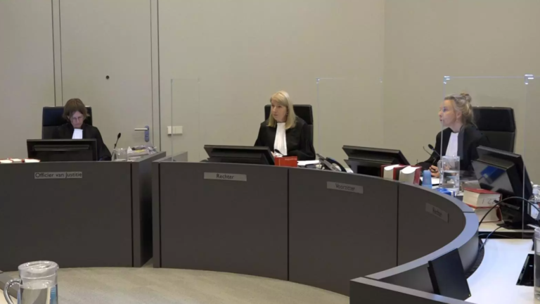 Oma uit Egmond-Binnen achter tralies wegens stalking kinderen en kleinkinderen