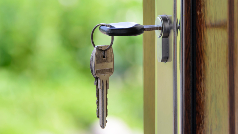 Aanbod koopwoningen in regio Alkmaar groeit, prijzen dalen