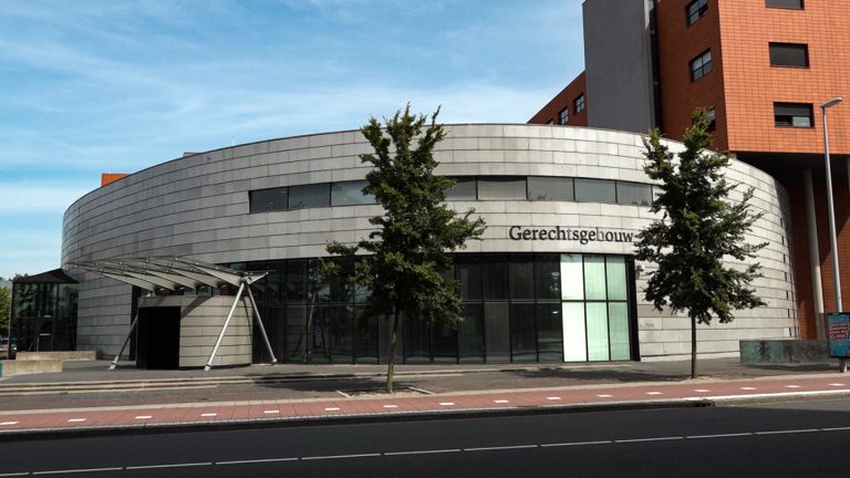 Taakstraffen voor Heilooër en Alkmaarse voor openlijke geweldpleging in 2021