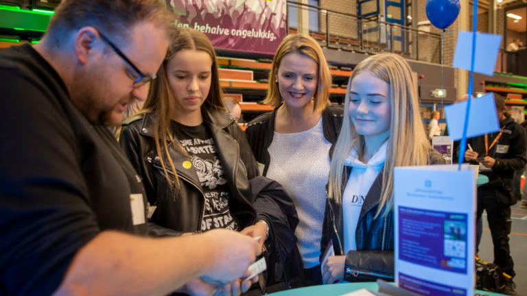 Donderdag vmbo Beroepenfeest ‘Dijk en Waard On Stage’ in de Waardergolf 🗓
