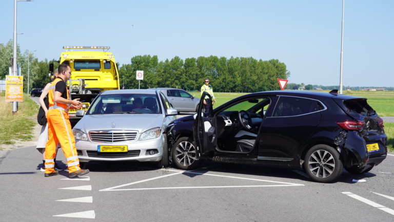 Automobiliste gewond bij sandwich op Kogendijk in Alkmaar
