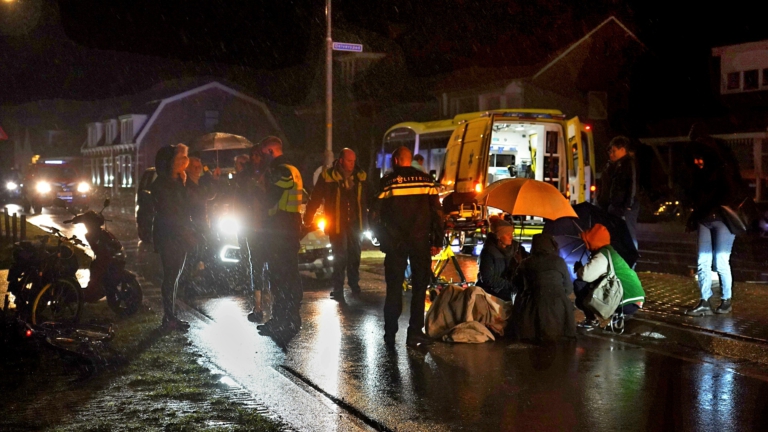 Harde klap voor fietser in Egmond aan den Hoef
