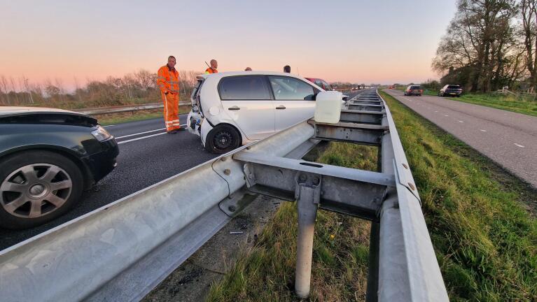 Gewonde bij kop-staartbotsing op N9 bij Bergen