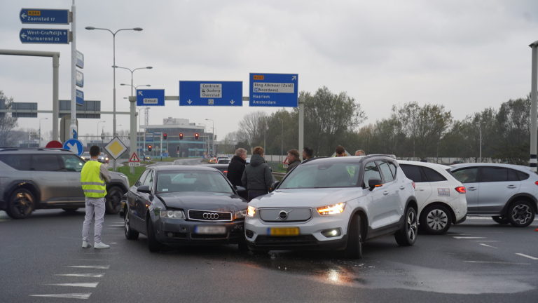 Ongeval op kruising Noordervaart: bestuurders beweren beiden door groen te zijn gereden