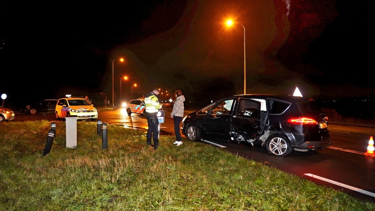 Spookrijder rijdt door na aanrijding in Egmond aan den Hoef