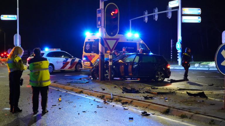 Meerdere gewonden na nachtelijk ongeval op N245