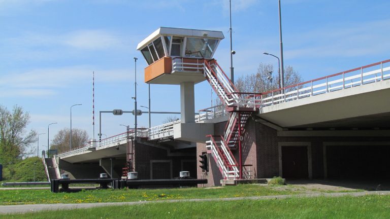 Huiswaarderbrug vanaf 20 januari vier avonden en nachten dicht