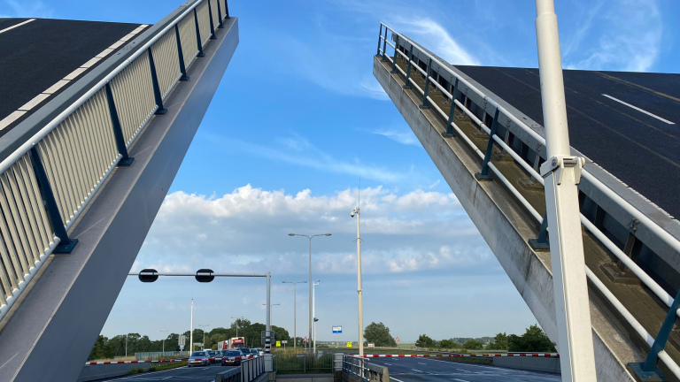 Leeghwaterbrug niet meer omhoog tijdens spitstijden voor wegverkeer