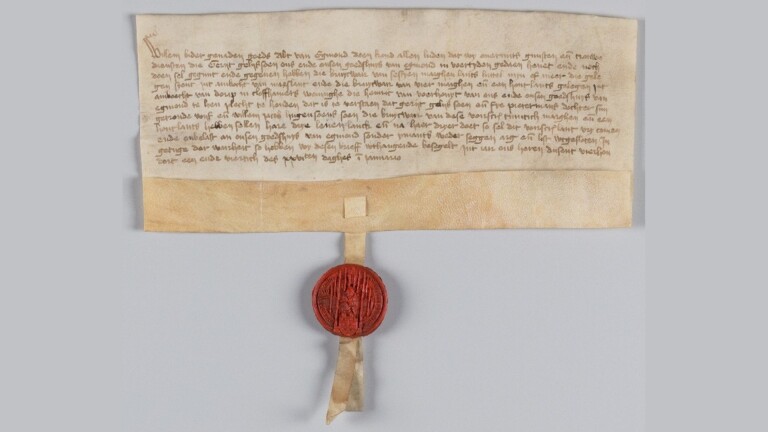 Duik in de historie van Holland: stokoude archief van Egmondse abdij staat nu online
