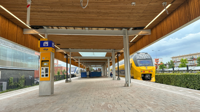 Dag kiosk, hallo zonnepanelen: station Heiloo kan weer een tijdje mee