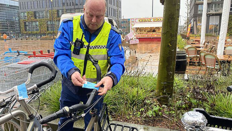 Da’s pech, fiets weg: Dijk en Waard op strooptocht voor de zomerzwerffietsen