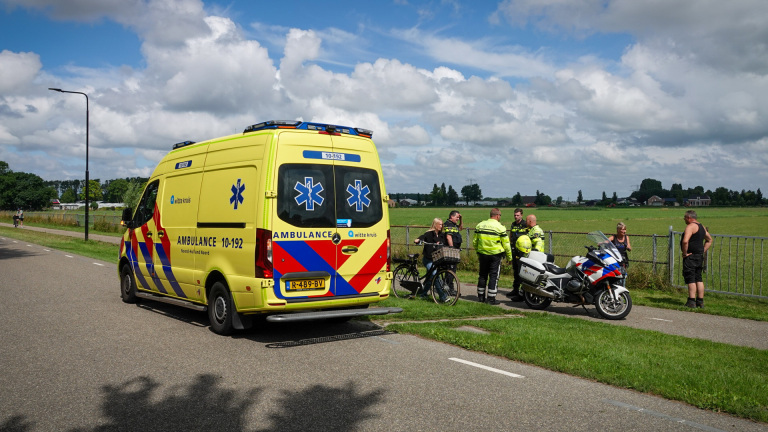 Fietsster zwaargewond na val van fiets, traumahelikopter schiet te hulp