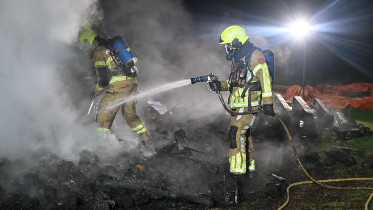 Timmerdorp Alkmaar in de problemen: helft pallets verwoest door brand