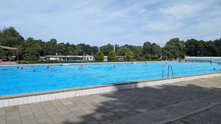 Het Baafje en Hoornse Vaart scoren goed in nationale zwembadlijst