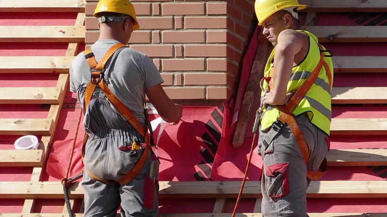 Meten is passen: zo kies je een werkbroek die met je meebeweegt [Advertorial]