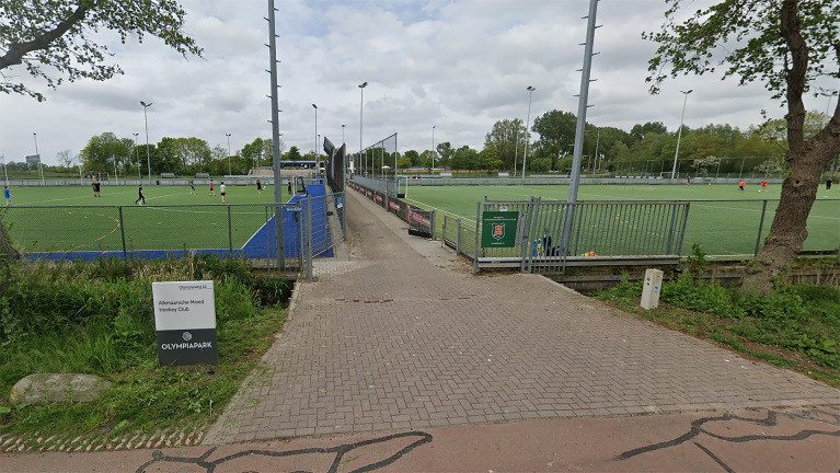 Maatregelen tegen pottenkijkers bij Alkmaarse hockeyclub: “Het gaat nu goed”