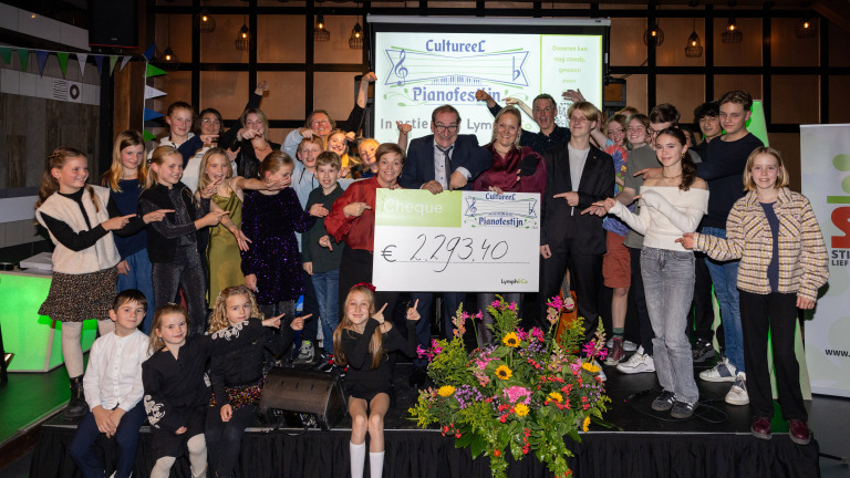 Cultureel Pianofestijn een groot succes: volle zaal en 2.300 euro voor Lymph&Co