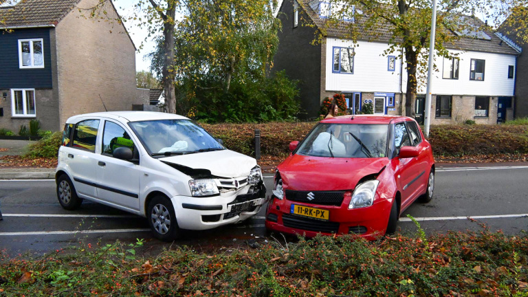 Frontale botsing op Laan van Brussel: één gewonde naar ziekenhuis