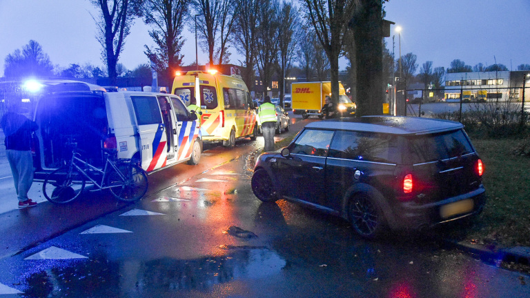Fietser gewond bij aanrijding op Alkmaars bedrijventerrein Beverkoog