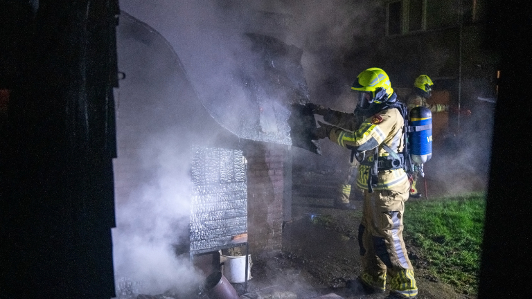 Schade na brand in Bergen: houten aanbouw gaat in vlammen op