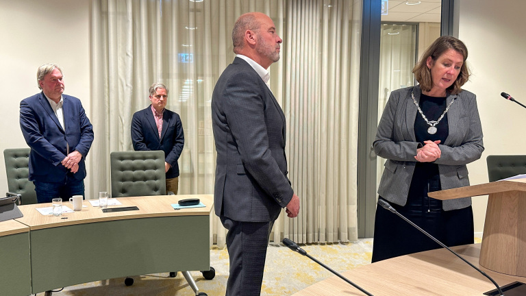 Coalitie Heiloo scheurt over mogelijke fusie, wethouder Vennik herbenoemd