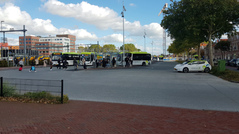 Reddende engel verijdelt brute diefstal kinderwagen bij station Alkmaar