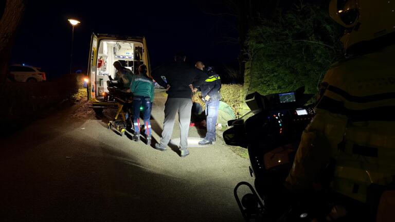 Vrouw ernstig gewond na aanrijding op Waarddijk Noord in Oudkarspel