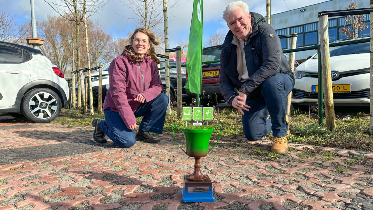 Prijswinnende parkeerplaats in Alkmaar-Noord maakt succesverhaal van vergroening