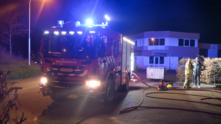 Nachtelijke brand bij bouwbedrijf in Castricum snel geblust