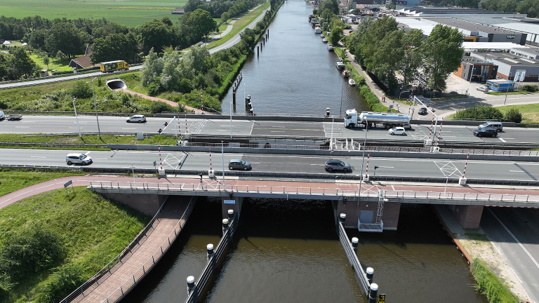 Overlast ‘bolle brug’ houdt ook na zes jaar en maatregelen aan: ‘continu onweer’ voor omwonenden Leeghwaterbrug