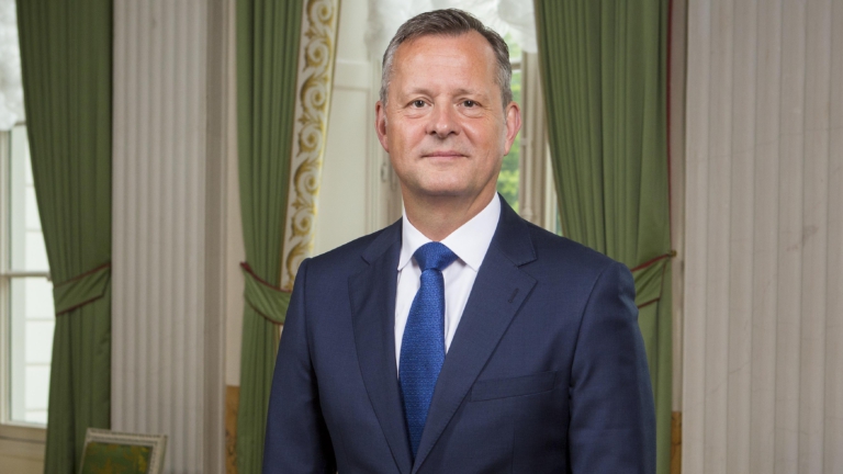 Commissaris van de Koning zet druk op gemeenten: ‘Realiseer snel meer asielopvang’