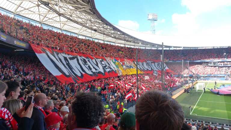 AZ brengt KNVB-beker na 13 jaar eindelijk terug naar Alkmaar