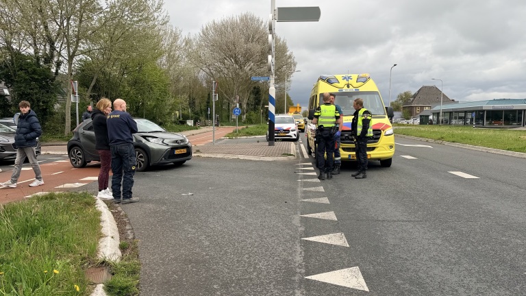 Slachtoffer met spoed naar het ziekenhuis na aanrijding Oudkarspel