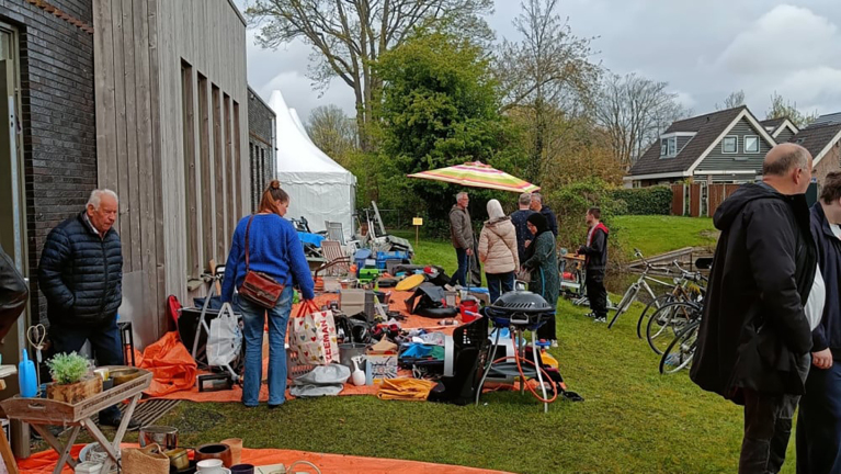 Jubileumeditie van rommelmarkt in Heerhugowaard ontsierd door parkeerboetes: “Heel flauw”